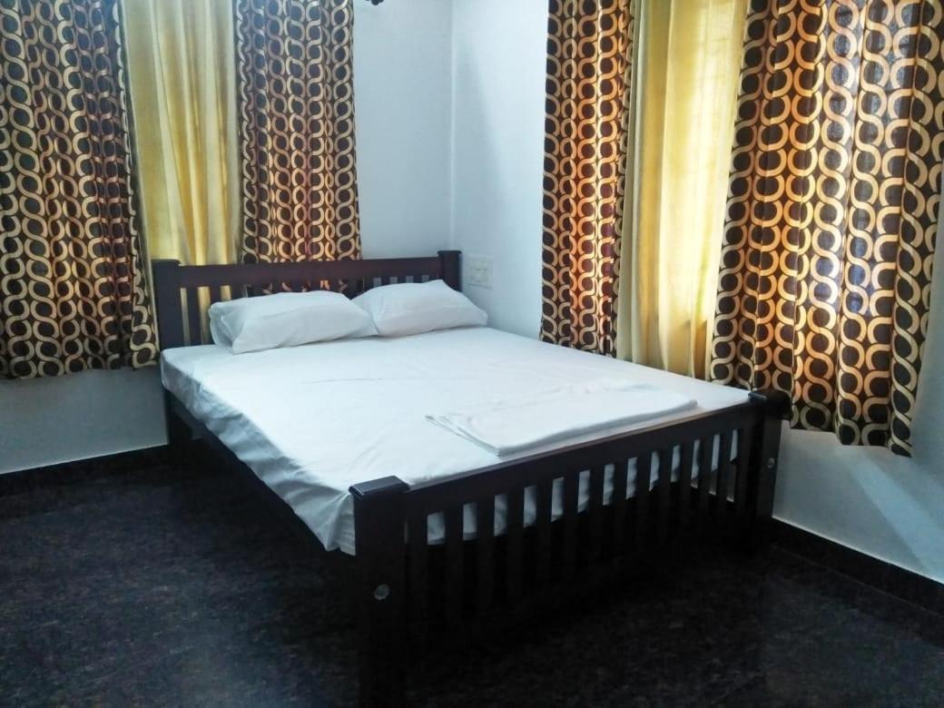 Coral Homes Kochi Δωμάτιο φωτογραφία